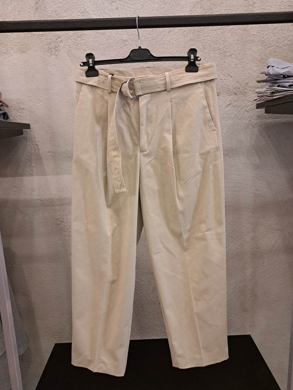 Pantalone con cintura