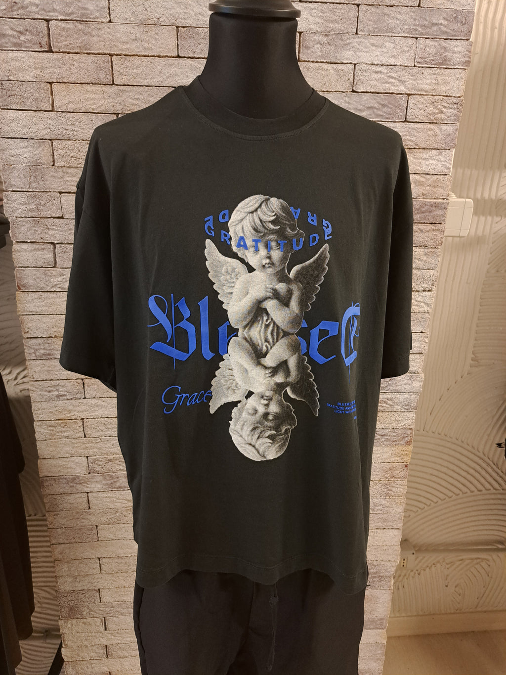 T-shirt black circus