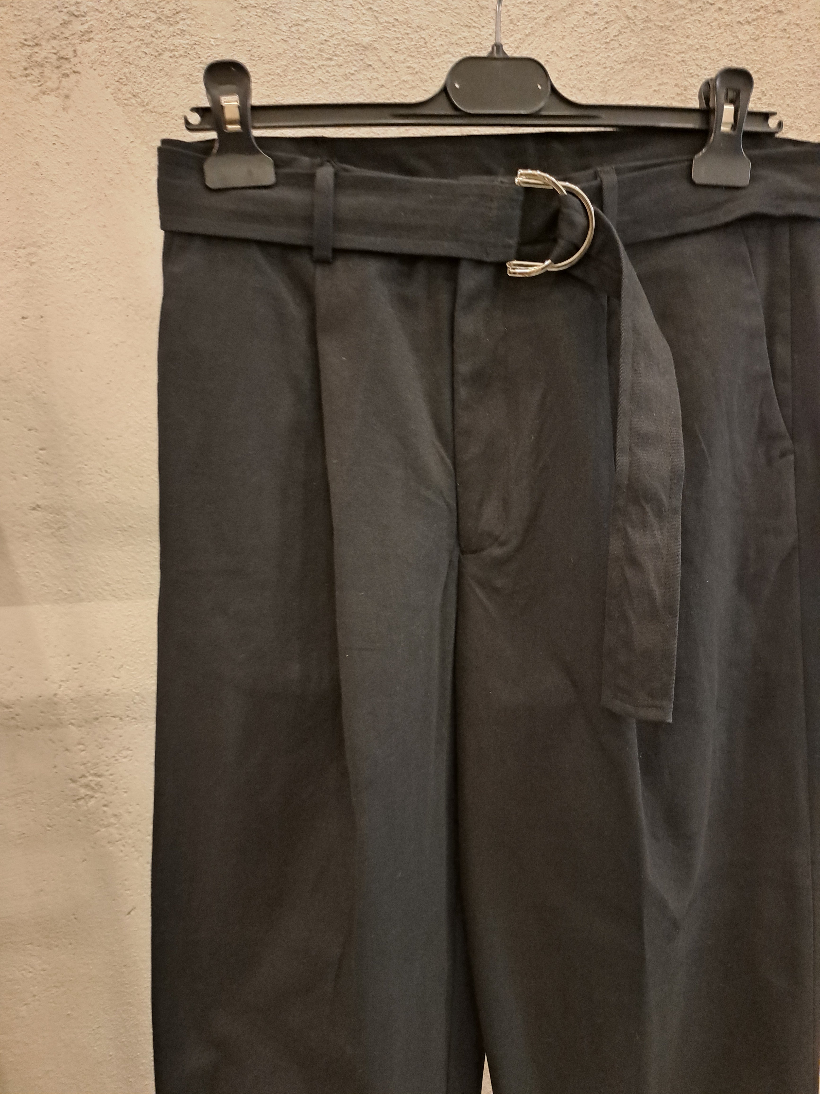 Pantalone con cintura