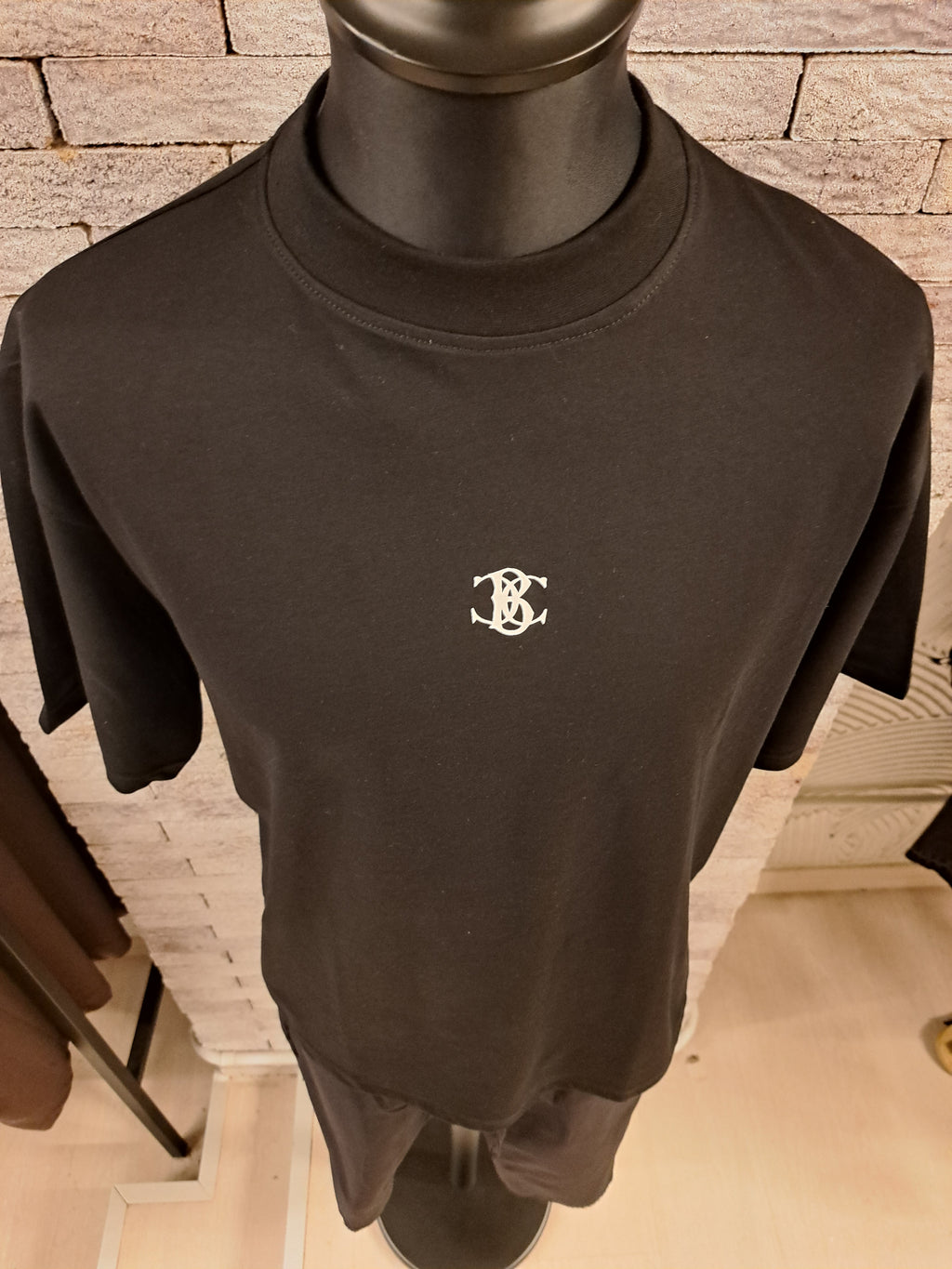 T-shirt black circus