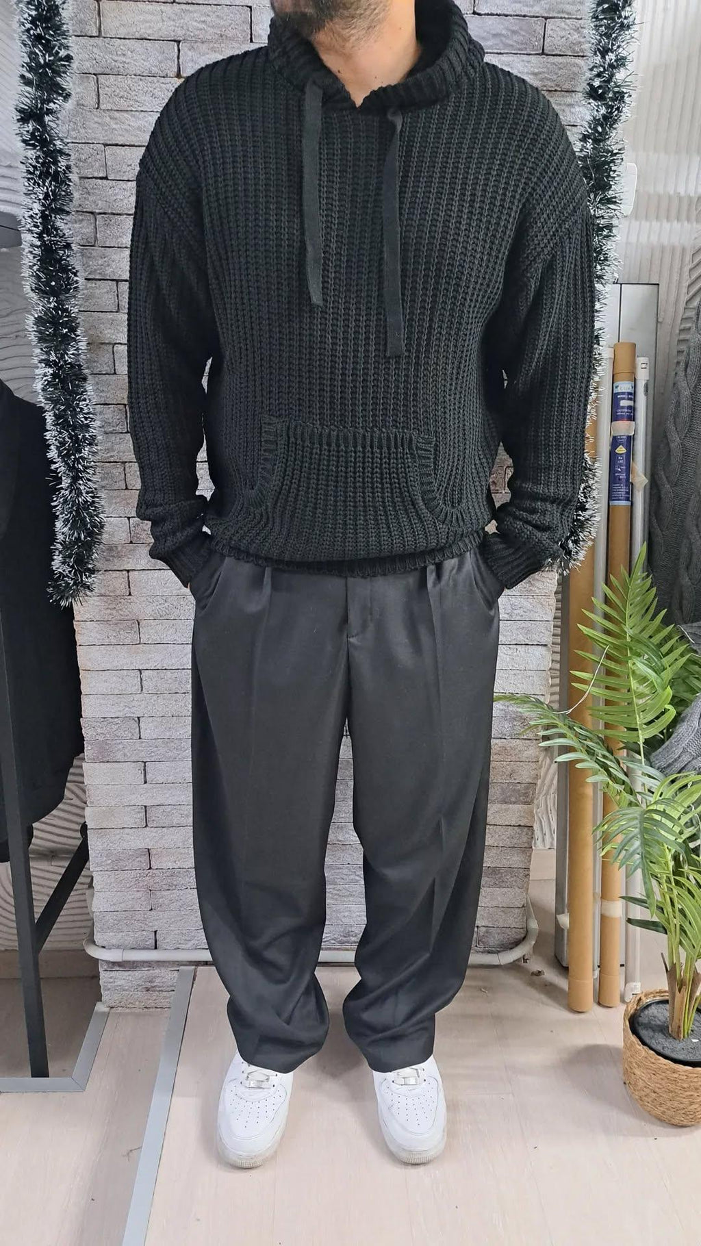 Maglione con cappuccio